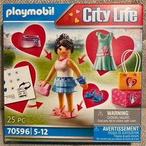 Playmobil CityLife Shopping playset #70596. New item for ages 5-12.